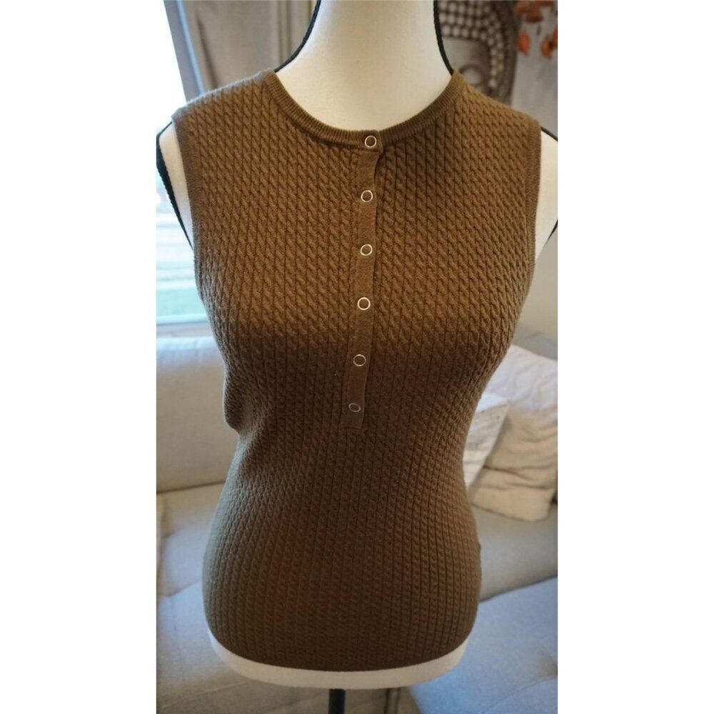 WEWOREWHAT Women’s Dark Green Henley Muscle Tank - Size M - Picture 6 of 13